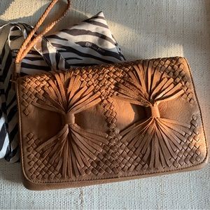 NWOT Linea Pelle Clutch / Wristlet in Natural Tan